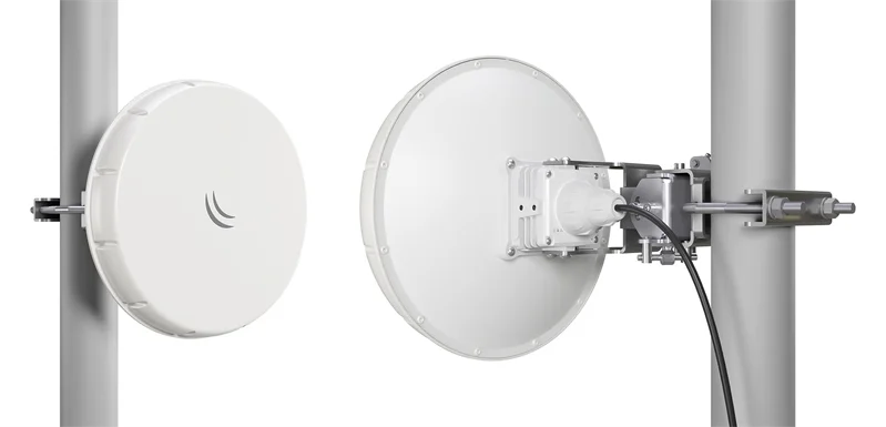 Комплект из двух точек доступа MikroTik Wireless Wire nRAY (Pair of preconfigured nRAYG-60ad devices for 60Ghz link (60GHz antenna, 802.11ad wireless, two core 1.2GHz CPU, 256MB RAM, 1x Gigabit LAN, RouterOS L3, POE, PSU) for 1Gbps