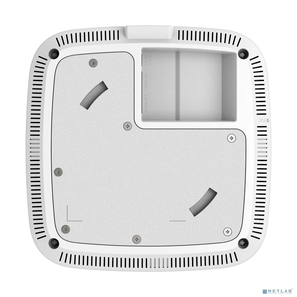 точка доступа D-Link Двухдиапазонная Wi-Fi 6 точка доступа AX3000 с поддержкой PoE, 1x2.5Base-T PoE, консольный порт RJ-45, 4 внутренние антенны 3 дБи, без адаптера питания в комплекте